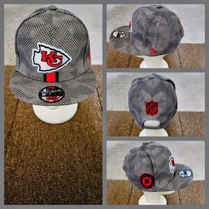 KANSAS CITY CHIEFS NFL FOOTBALL SNAPBACK HAT.